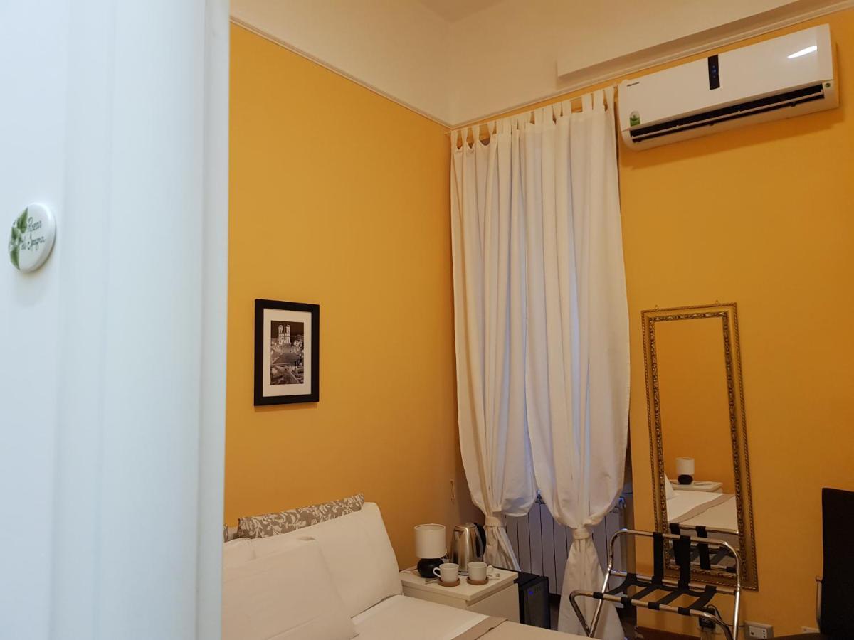 My Trevi Rooms 88 Rome Exterior photo